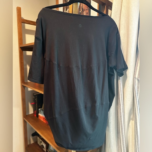 Lululemon relaxed fit T-shirt - Picture 2 of 5